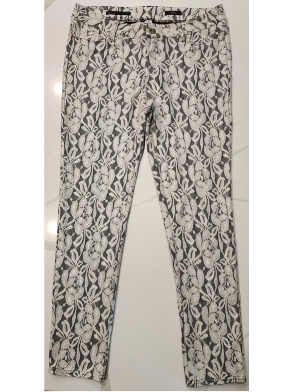 Caché Floral Lace Overlay Skinny Pants Womens Size 12 White Black Stretch Jeans
